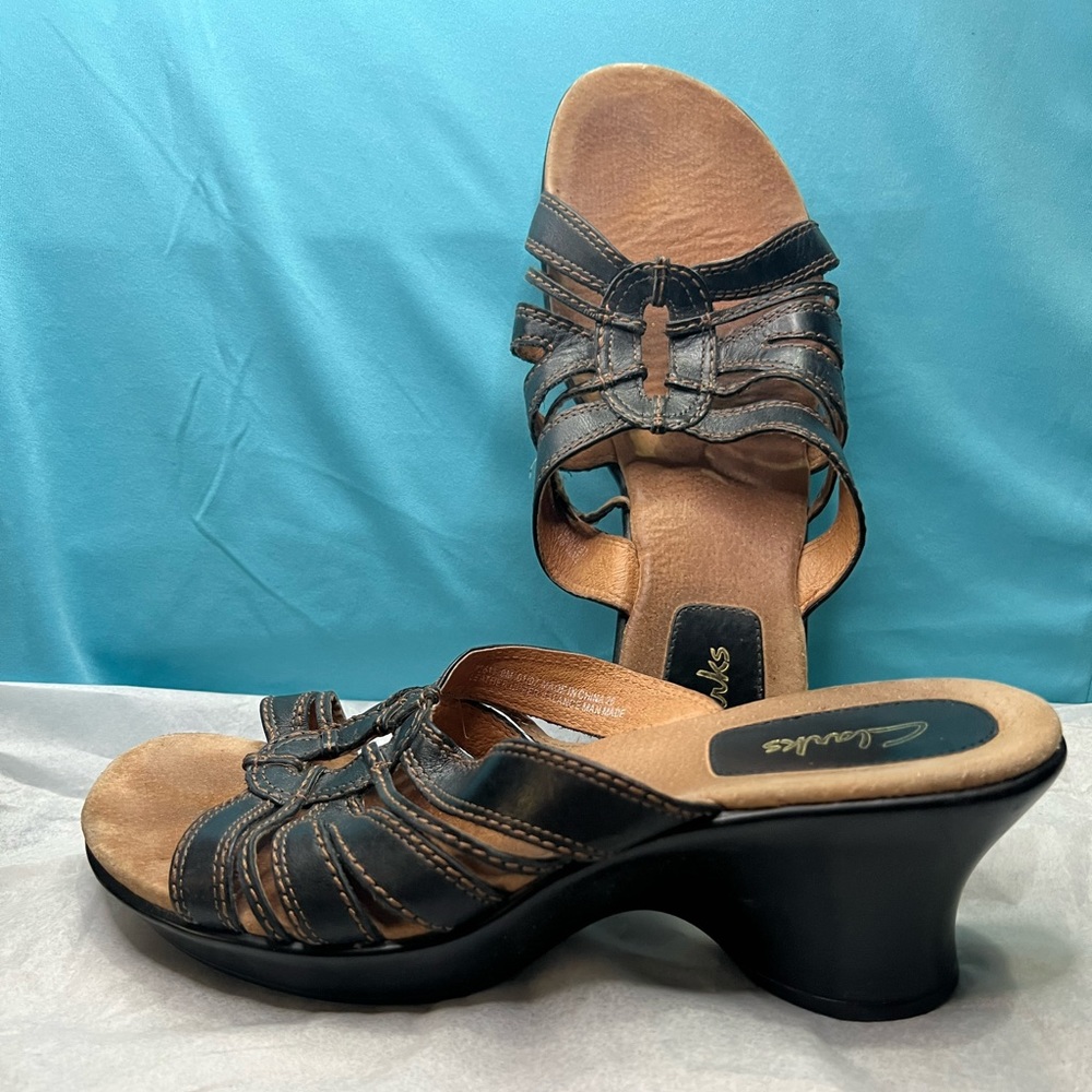 Clarks dark brown sandals size 9